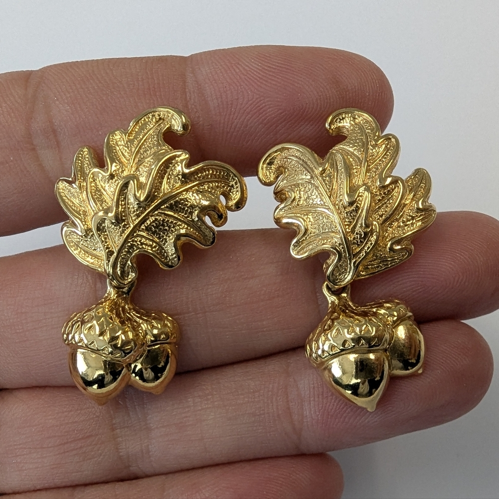 EVC GOLD TONE ACORN PIERCED EARRINGS